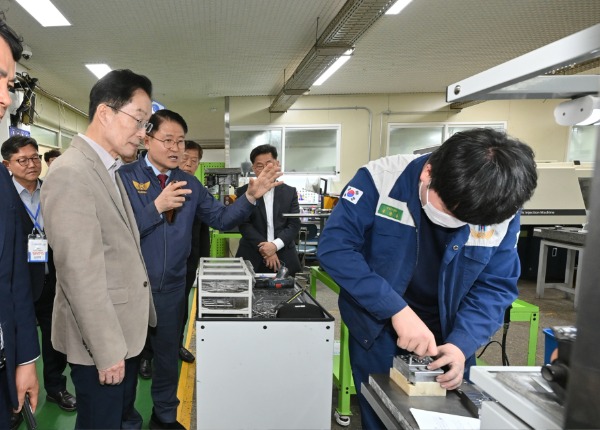 1.��ϱ���û, ��ϱ�ɰ���ȸ ������� �߰ſ� ���� ����(���� ������� 252�� ����, ��� ���ڵ��� ���� �º�)_01.jpg